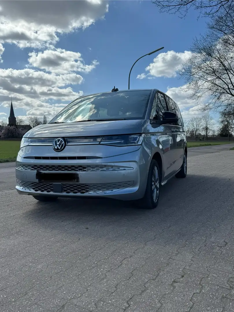 Volkswagen T7 Multivan Energetic eHybrid Plateado - 2