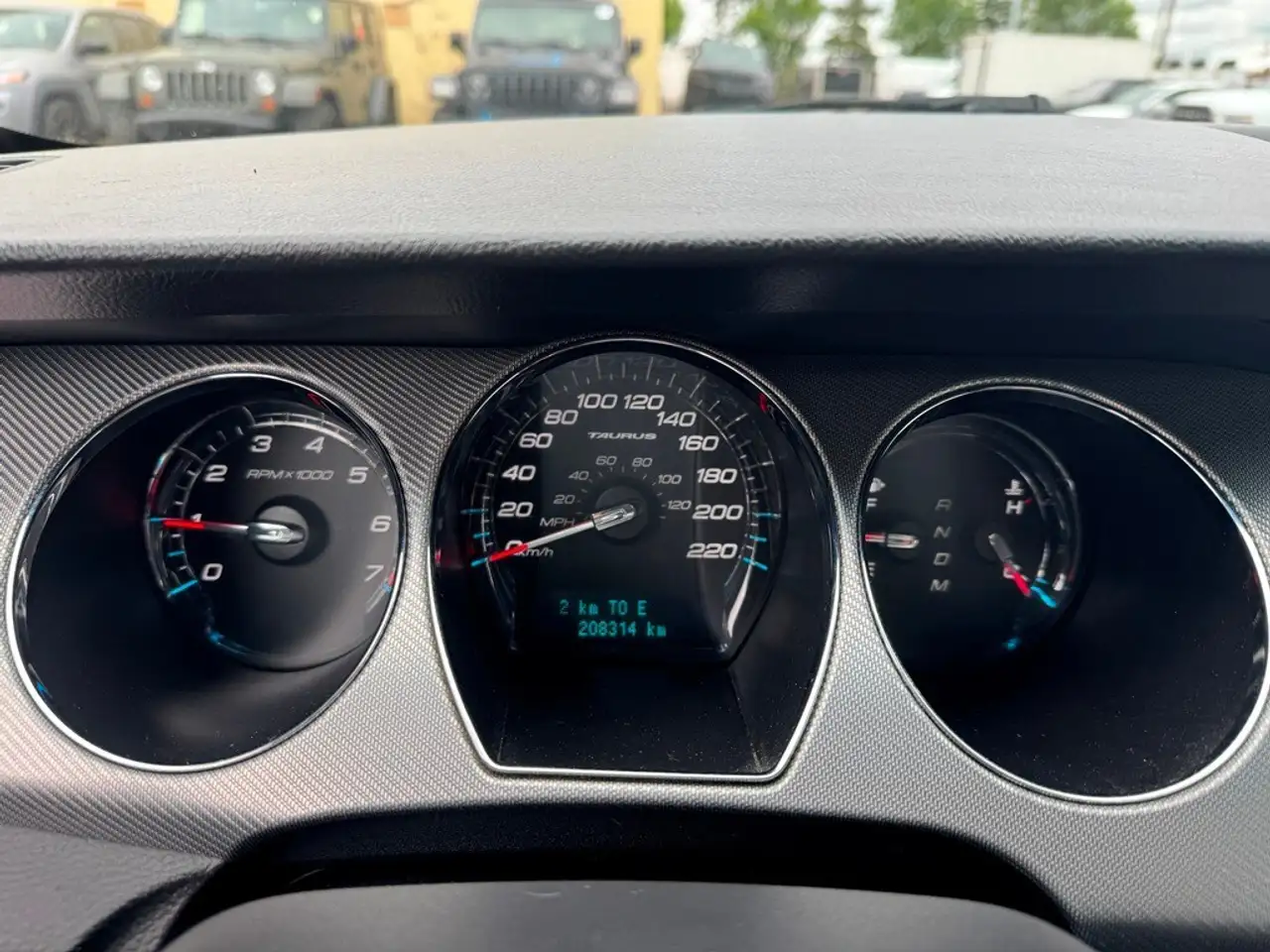 Ford Taurus снимка Ford Taurus