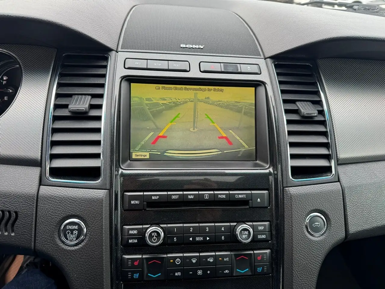 Ford Taurus снимка Ford Taurus
