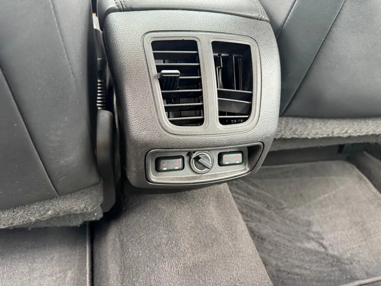 Ford Taurus снимка Ford Taurus