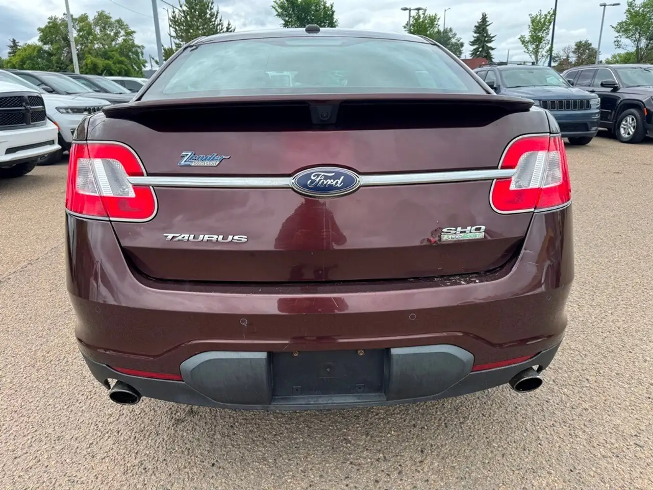 Ford Taurus снимка Ford Taurus
