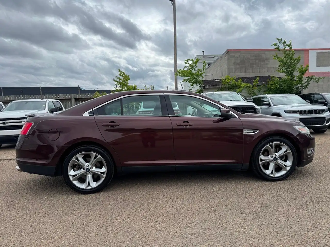Ford Taurus снимка Ford Taurus