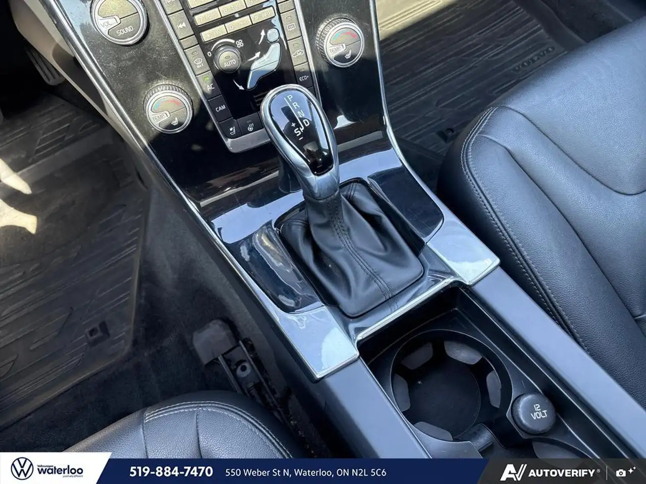 Volvo S60 снимка Volvo S60