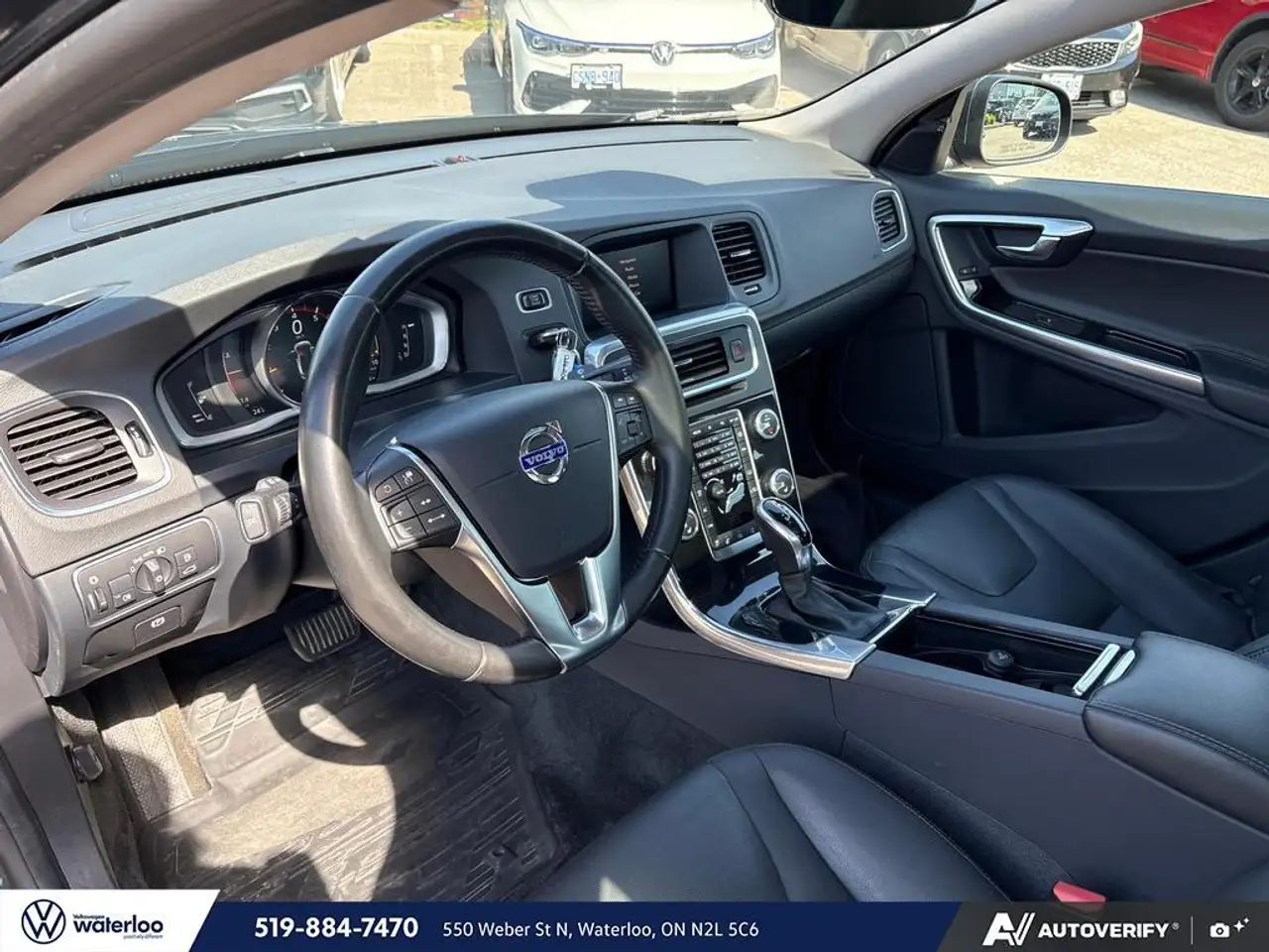 Volvo S60 снимка Volvo S60