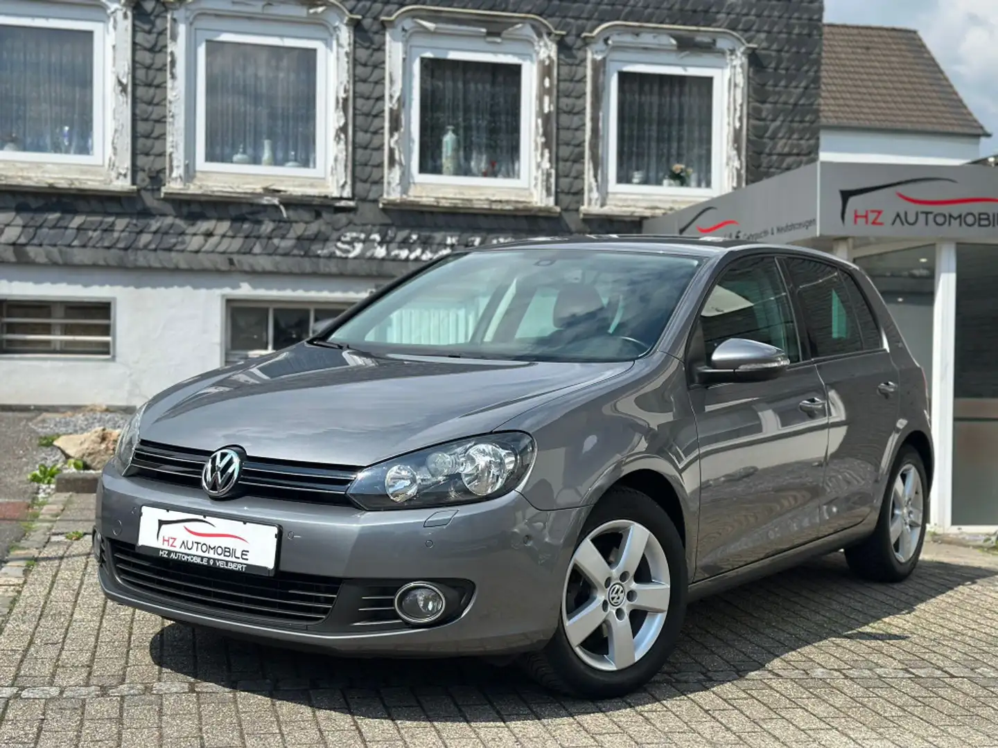 Volkswagen Golf VI 1.6 TDI Team*NAVI*TEMP*PDC*SHZ*KLIMA*TÜV Grau - 2
