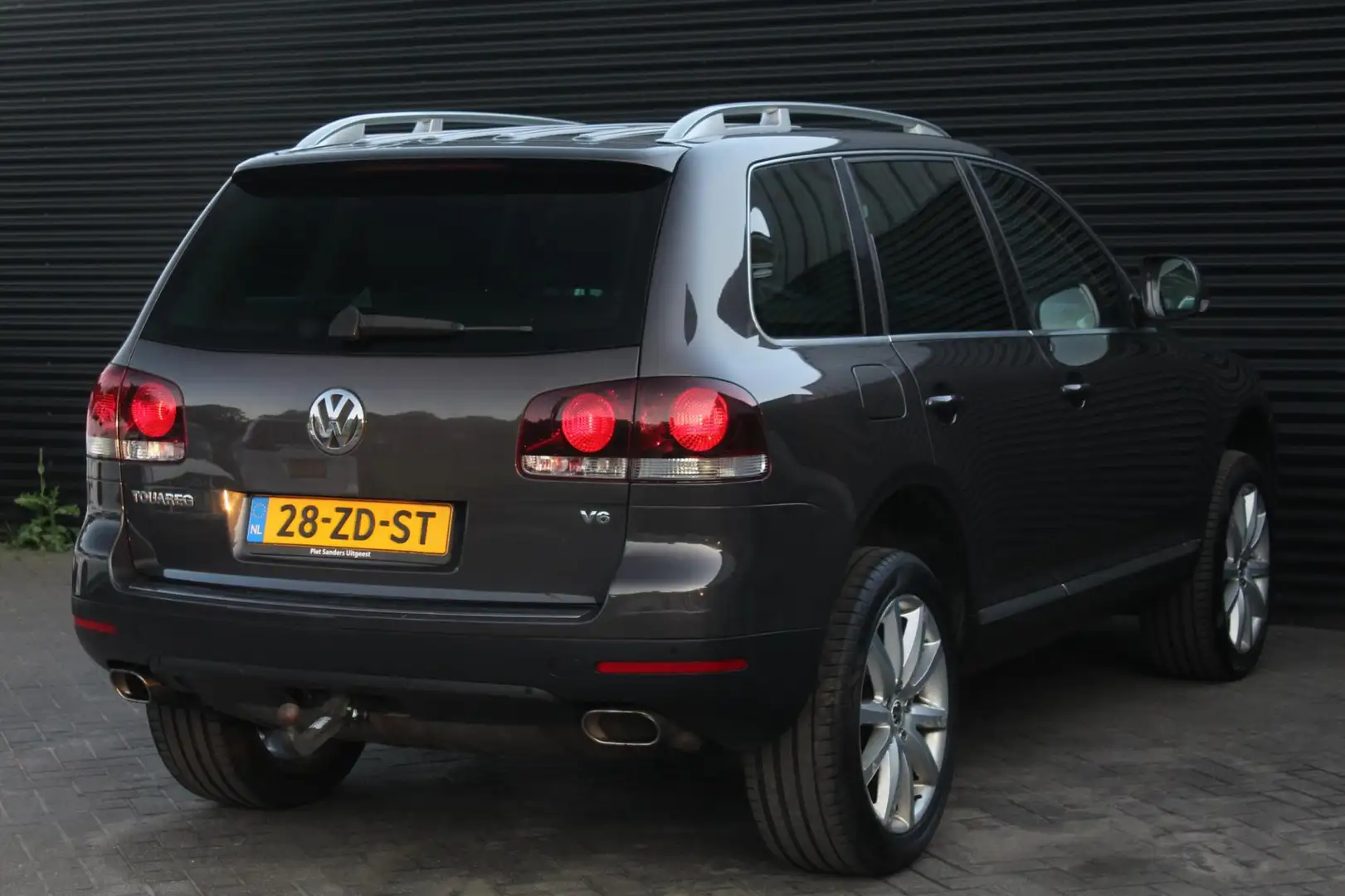 Volkswagen Touareg 3.6 V6 FSI Highline | Trekhaak | Leder | NAP | Nav Сірий - 2