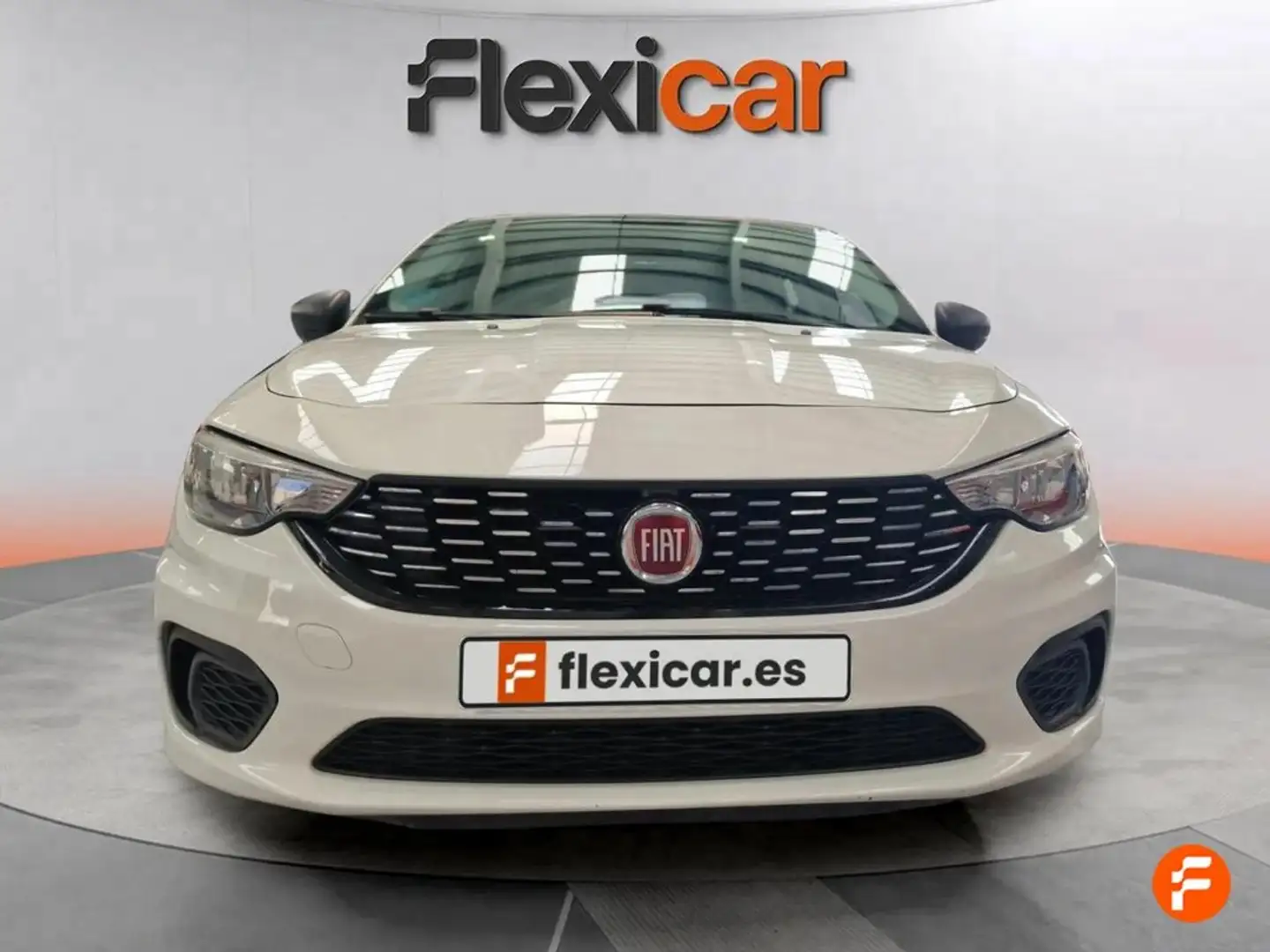 Fiat Tipo 1.4 16v Easy 70kW (95CV) gasolina 5p. Blanco - 2