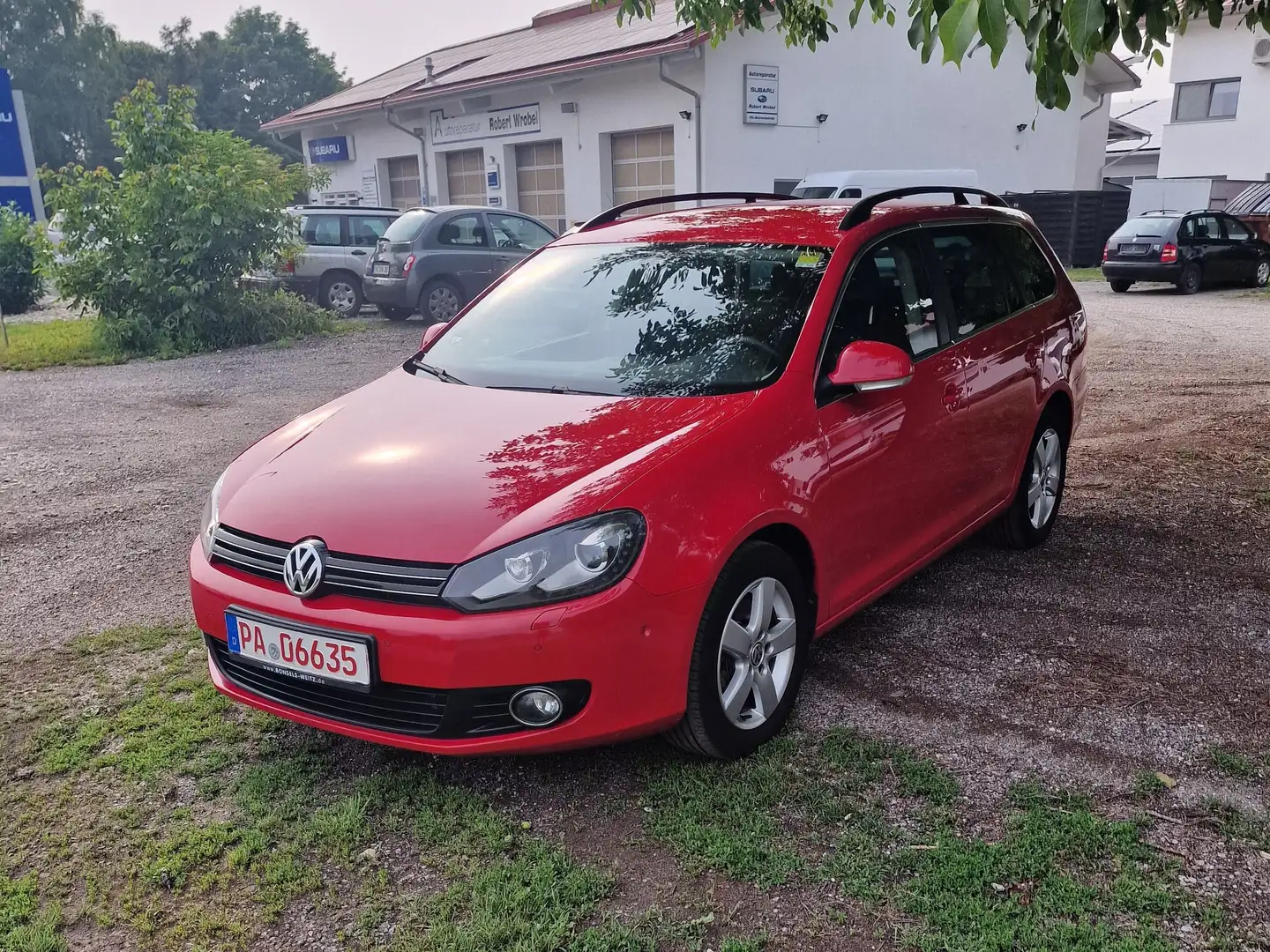 Volkswagen Golf Variant Comfortline Rot - 2