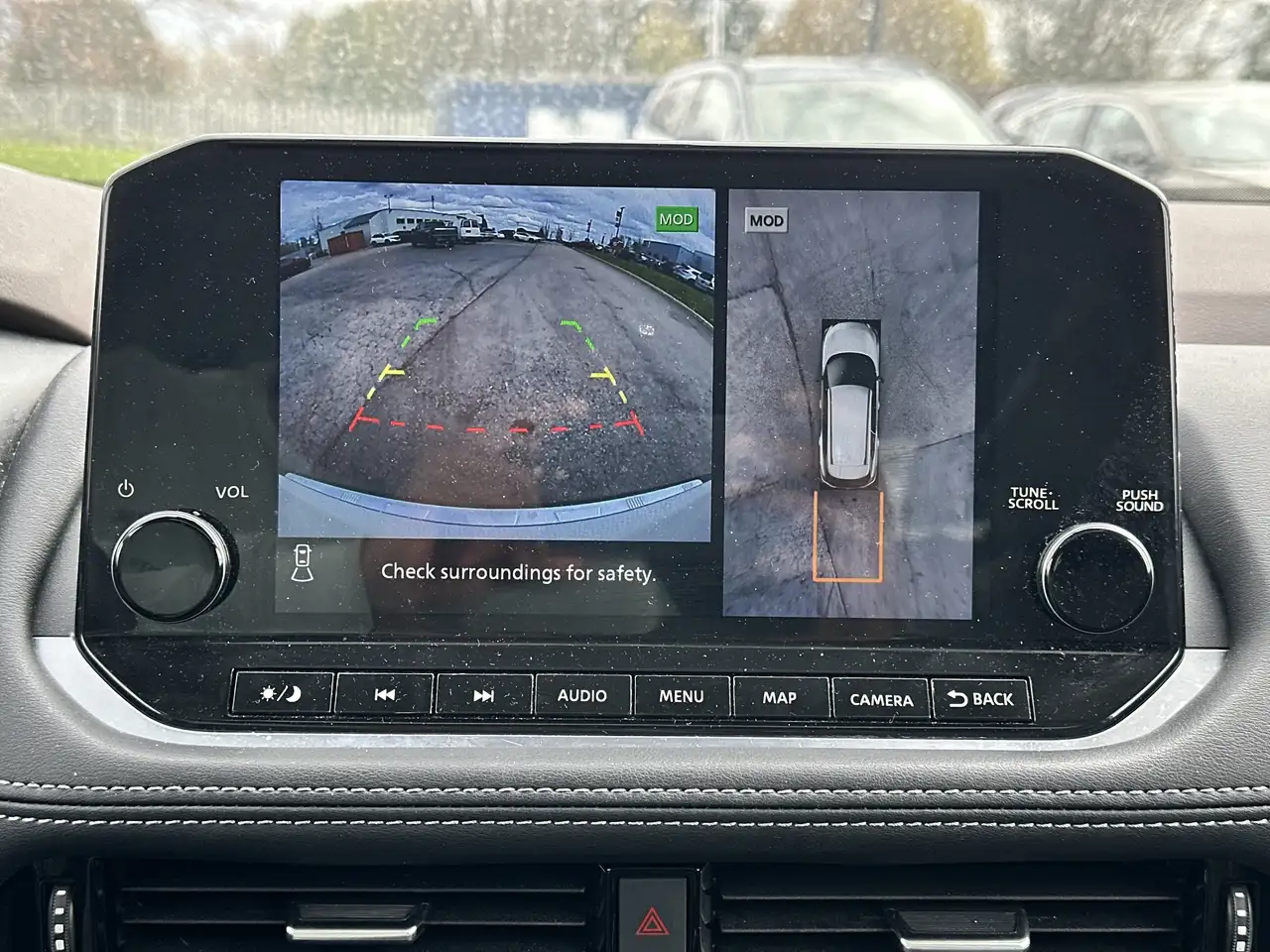 Nissan Rogue снимка Nissan Rogue