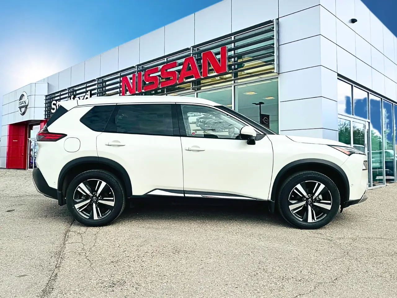 Nissan Rogue снимка Nissan Rogue