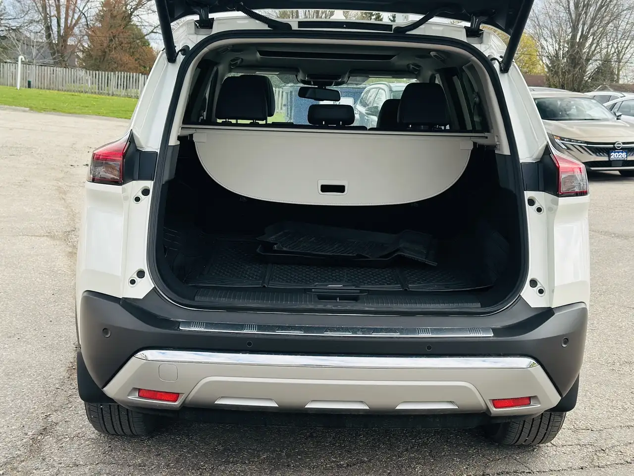 Nissan Rogue снимка Nissan Rogue