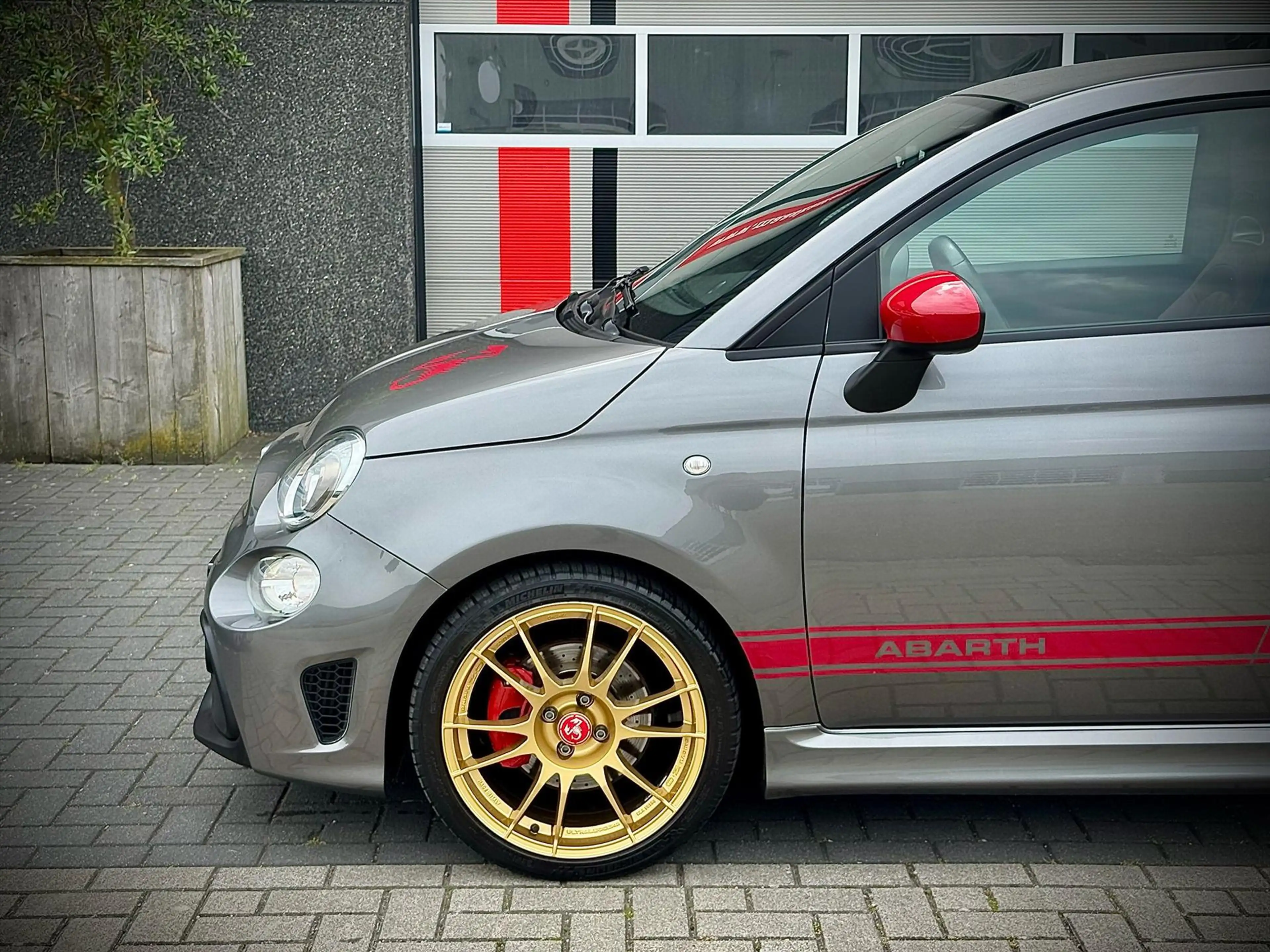 Abarth 595 Turismo 500 1.4T-Jet / Oz wheels / Manual / 165hp / Cognac — photo 5