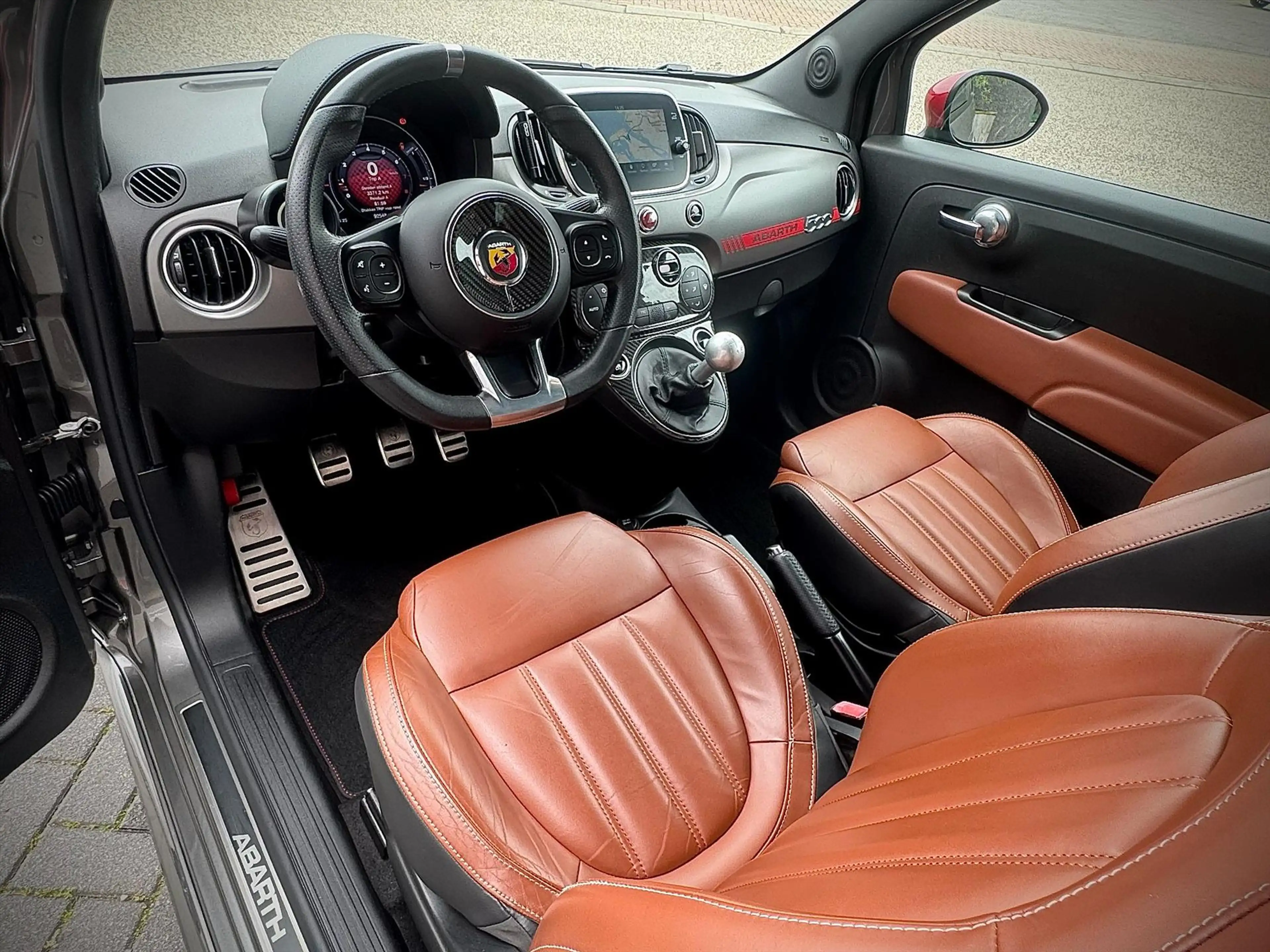 Abarth 595 Turismo 500 1.4T-Jet / Oz wheels / Manual / 165hp / Cognac — photo 22