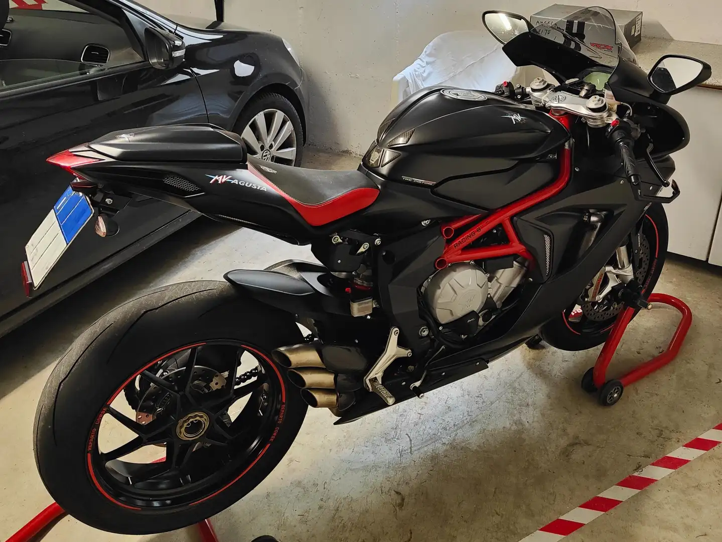 MV Agusta F3 800 EAS ABS R + kit da pista Negro - 1