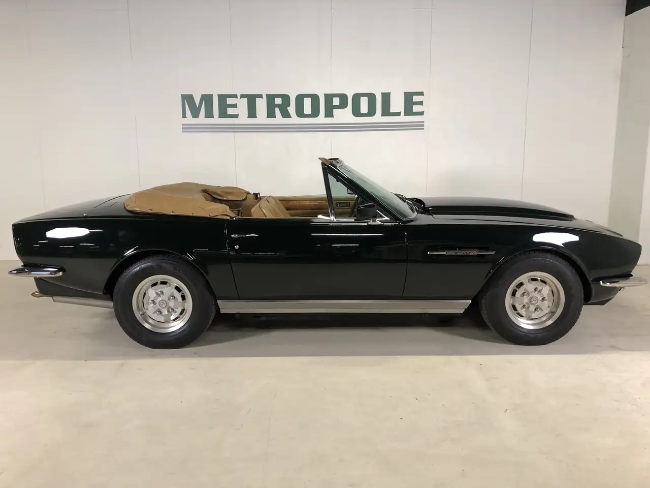 Aston Martin V8 Volante Convertible M0513, foto 3
