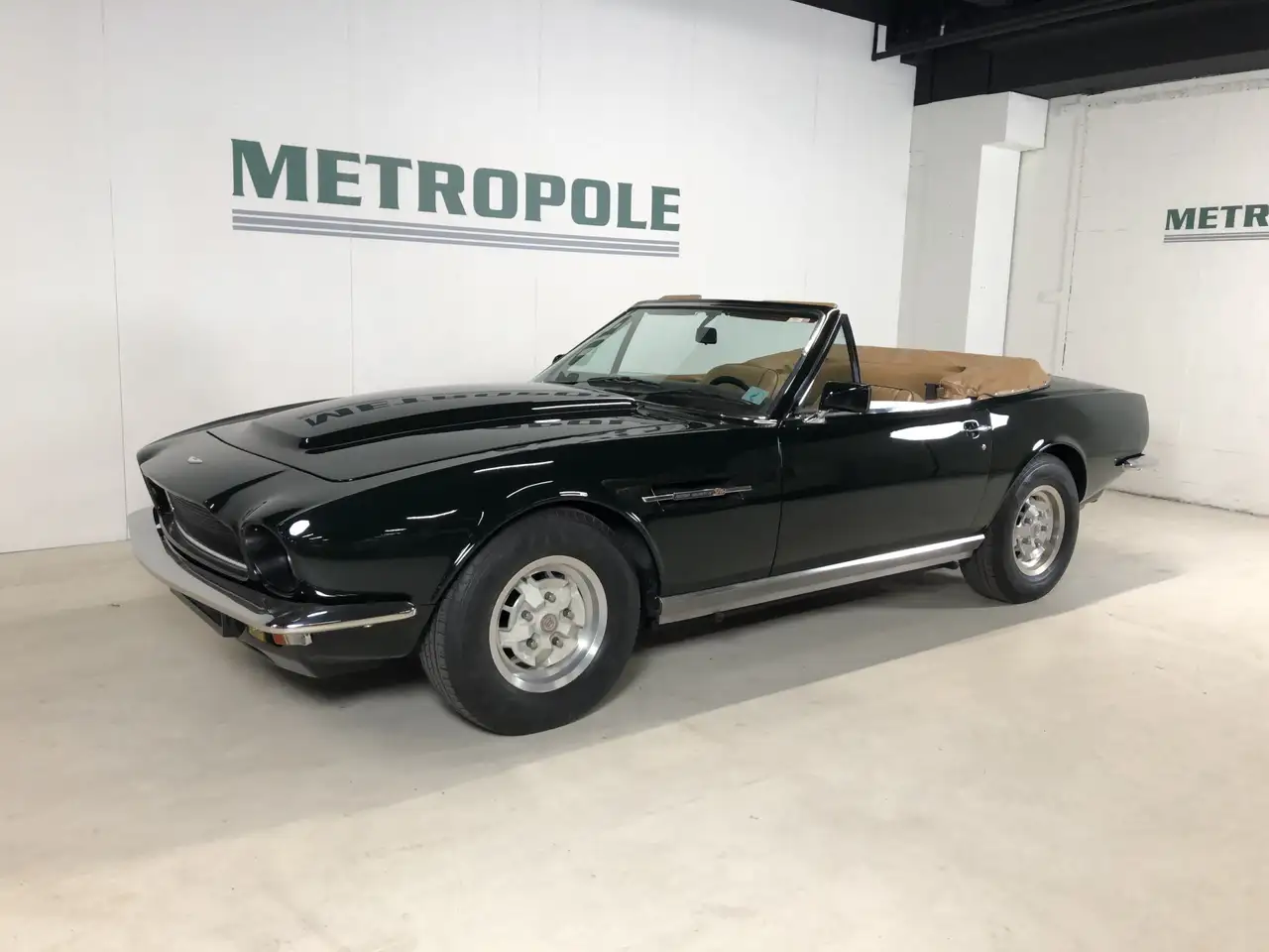 Aston Martin V8 Volante Convertible M0513, foto 6