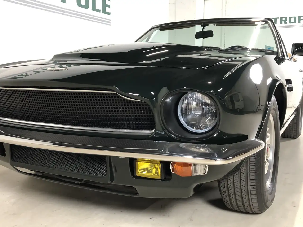 Aston Martin V8 Volante Convertible M0513, foto 9