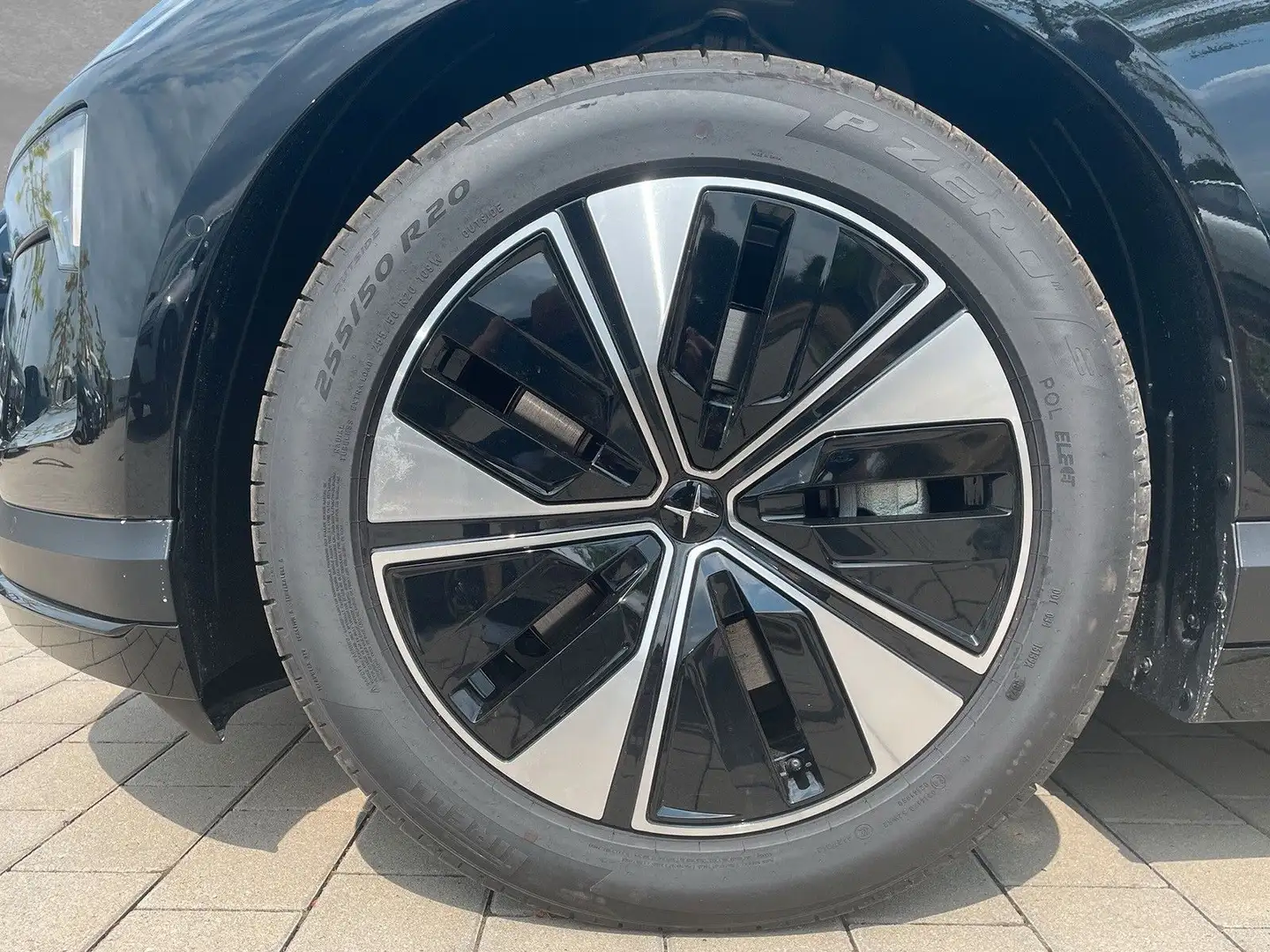 Polestar 4 Polestar 4 LRSM MJ 25 Pilot Plus Schwarz - 2