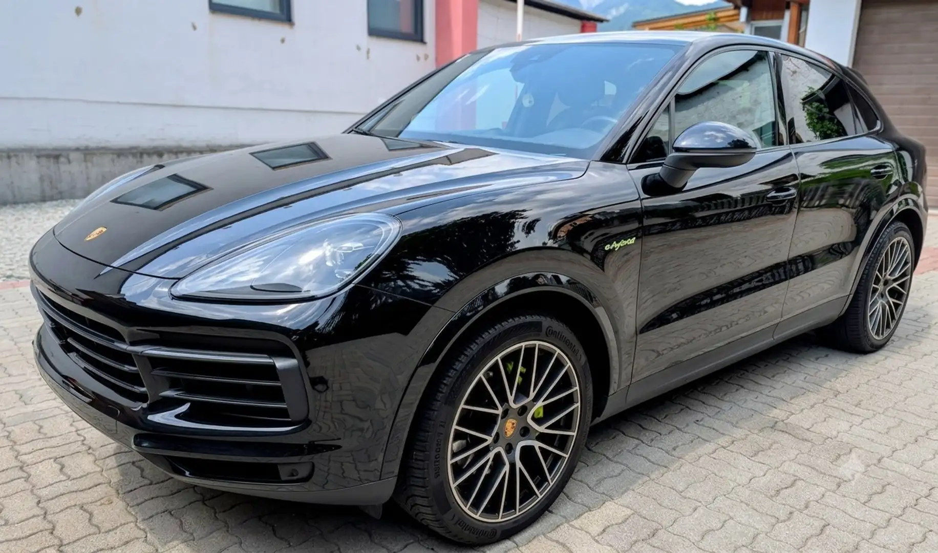 Porsche Cayenne Plug in -Hybrid 3,0-Liter-V6-Benziner (340 PS) - 1