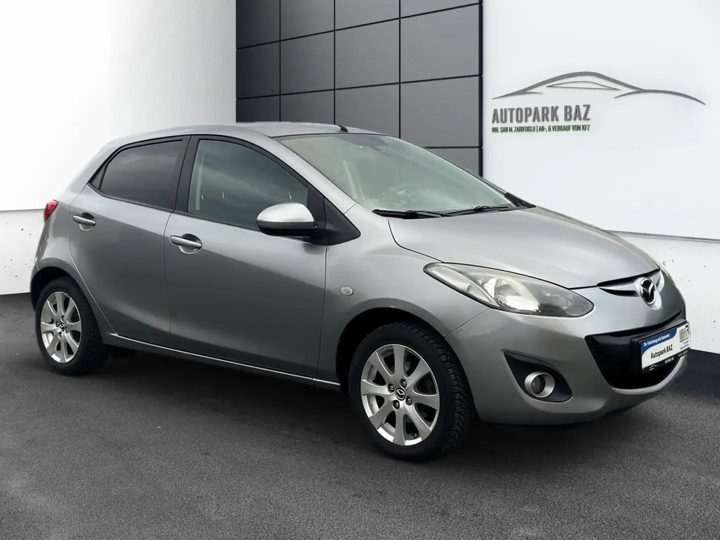 Mazda 2 Lim. 1.5 Center-Line AUTOMATIK *KLIM*SH*ALU* Grau - 2