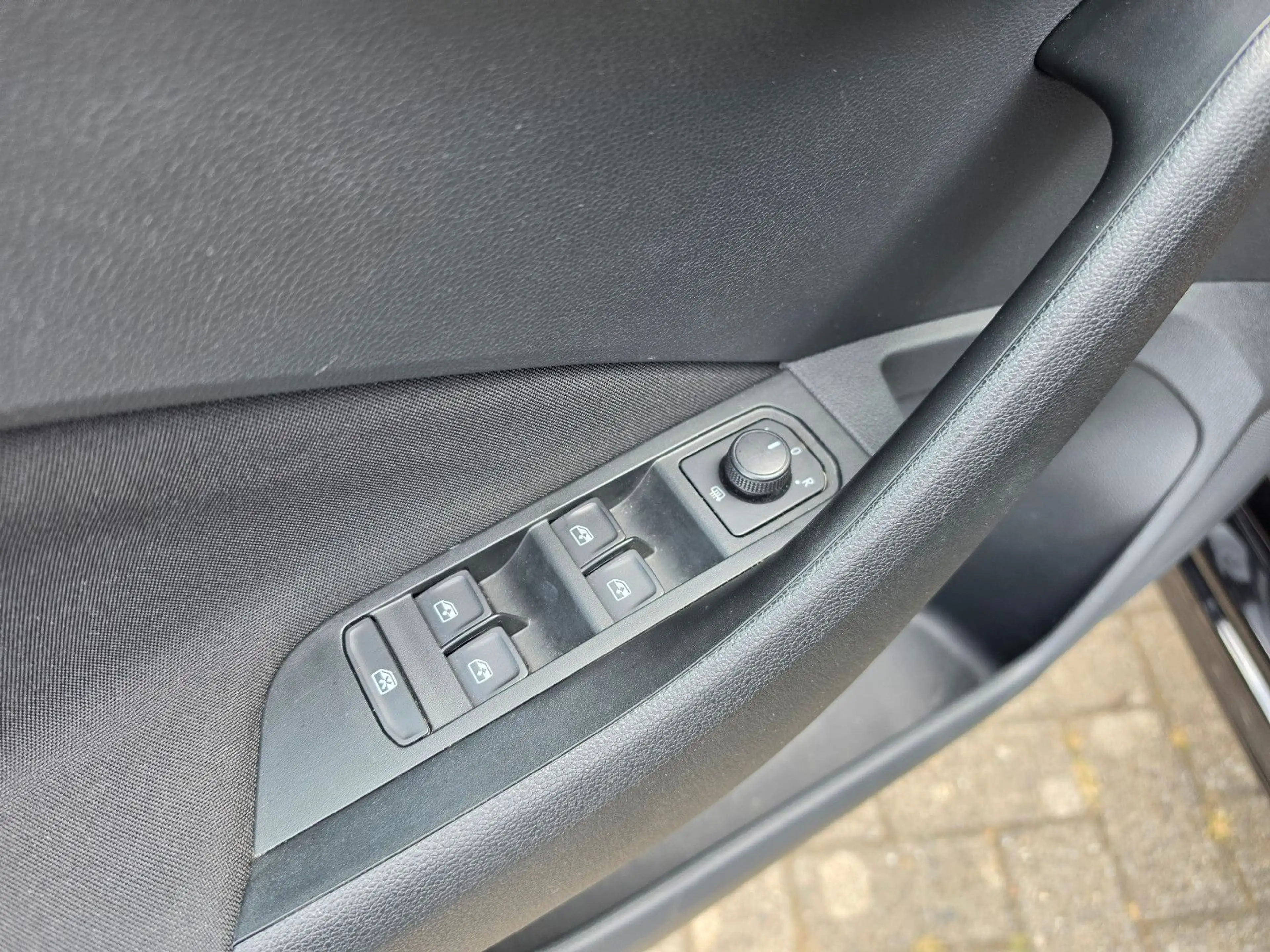 Skoda Kamiq Ambition SMART LINK SHZ TEMP PDC — photo 8
