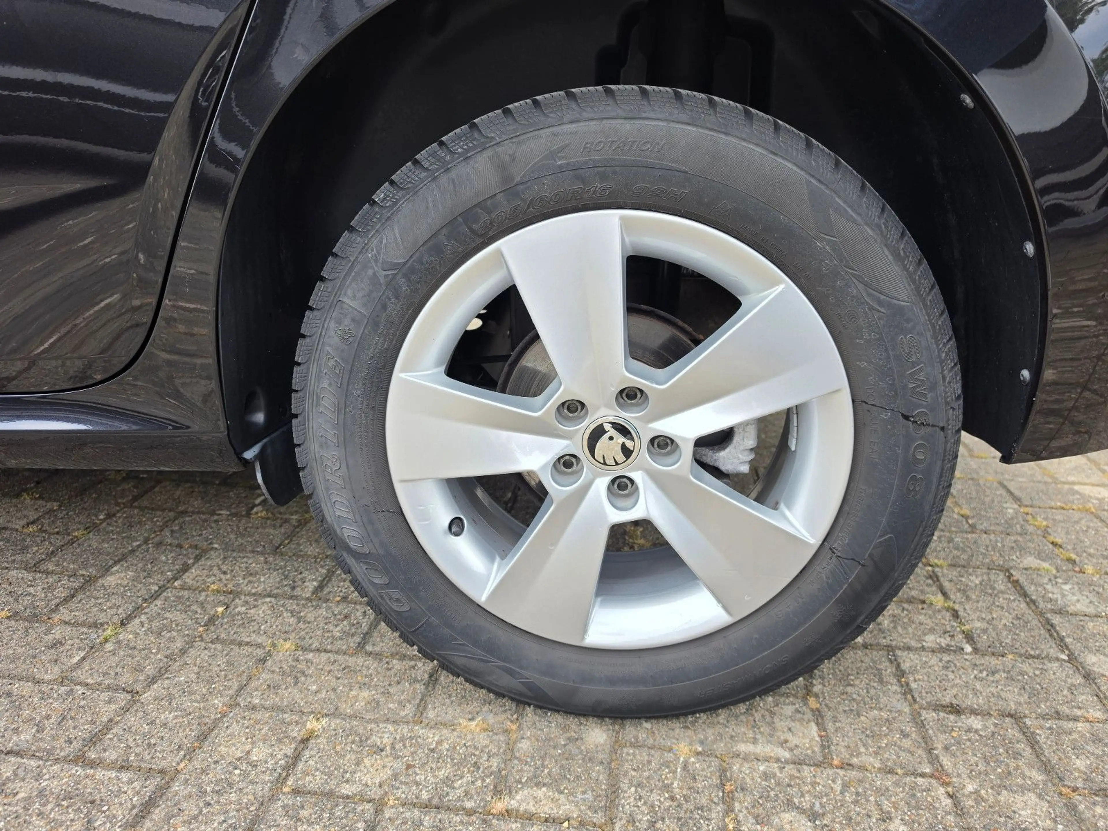 Skoda Kamiq Ambition SMART LINK SHZ TEMP PDC — photo 10