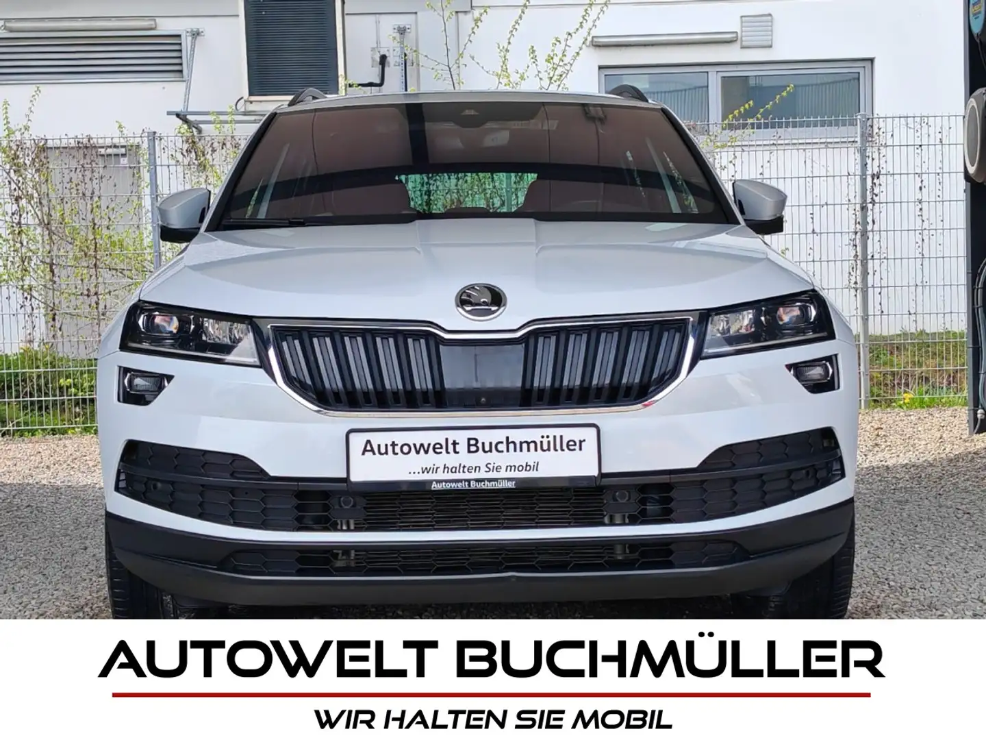 Skoda Karoq 2.0 TDI DSG,4x4,STAND,PANO,360-KAMERA,LED Klima Weiß - 1