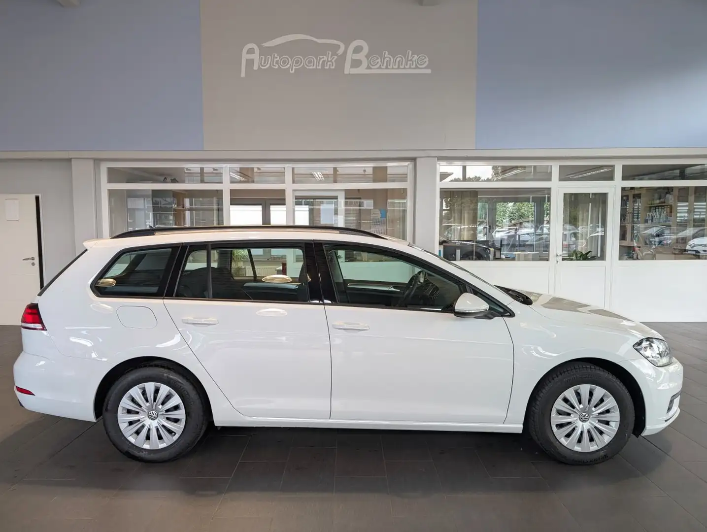 Volkswagen Golf TSi Variant AHK*Navi*PDC*Tempomat*Sitzheiz. Blanc - 2
