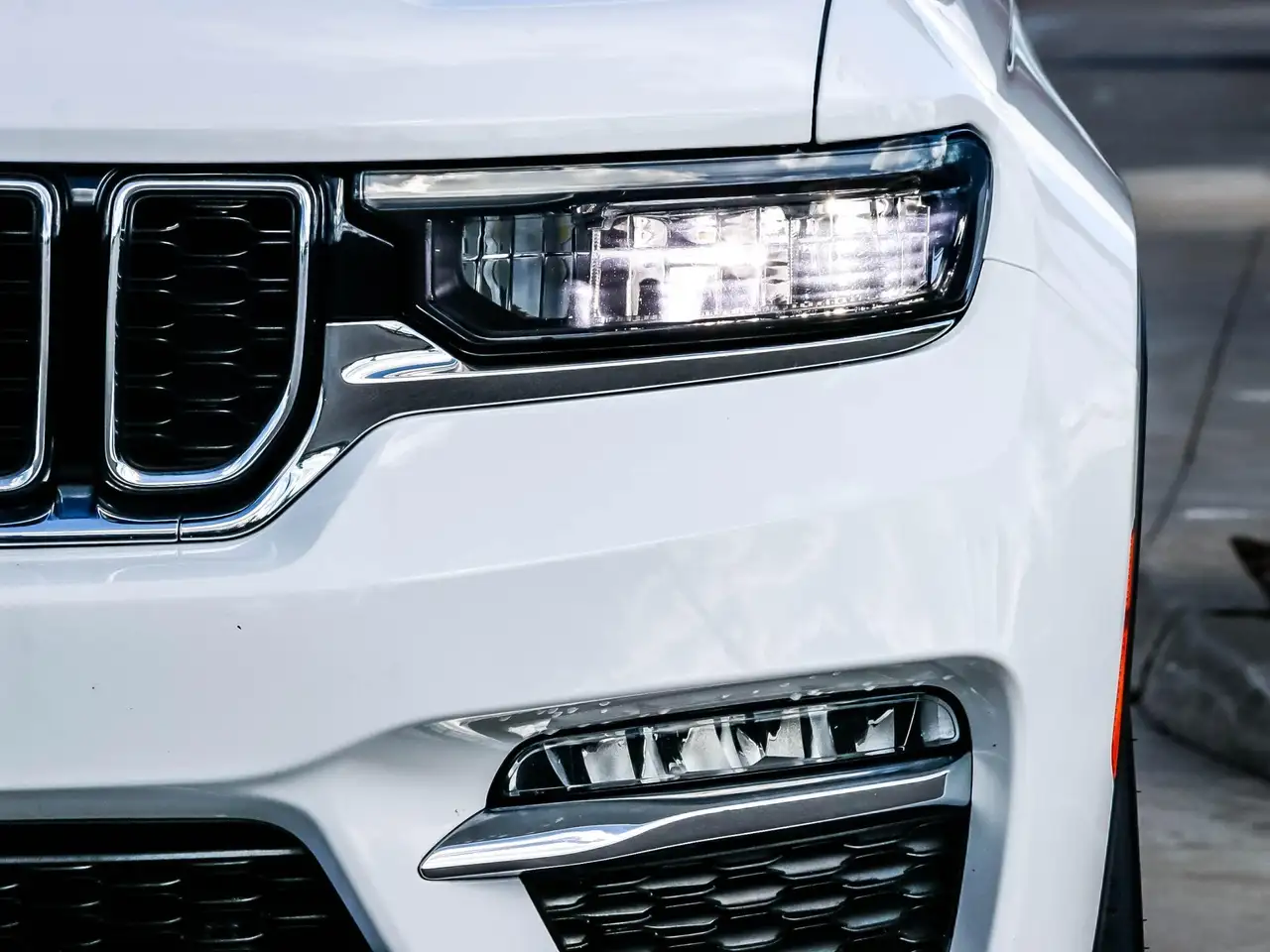 Jeep Grand Cherokee снимка Jeep Grand Cherokee