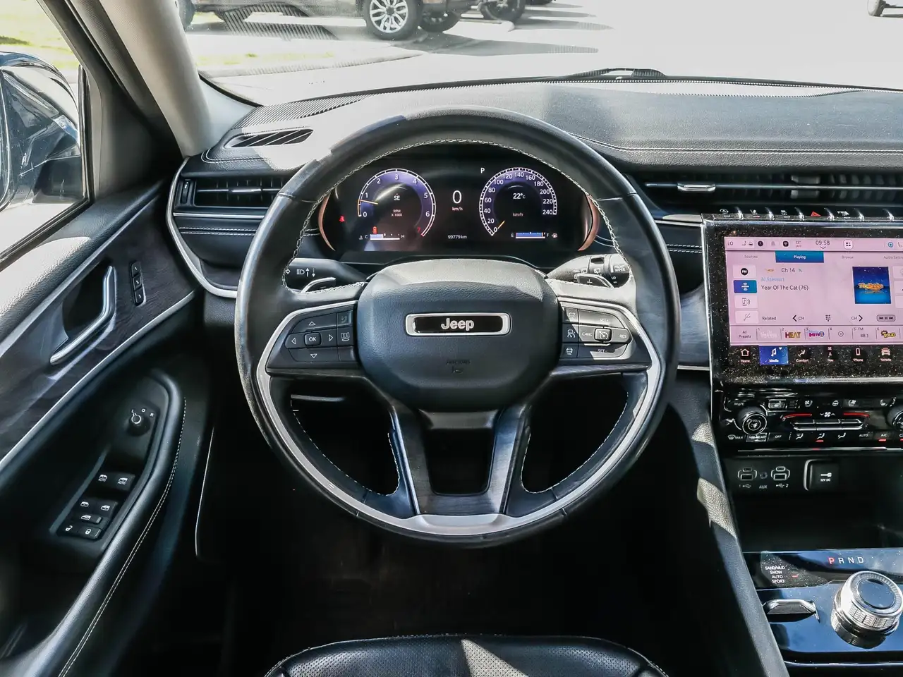 Jeep Grand Cherokee снимка Jeep Grand Cherokee