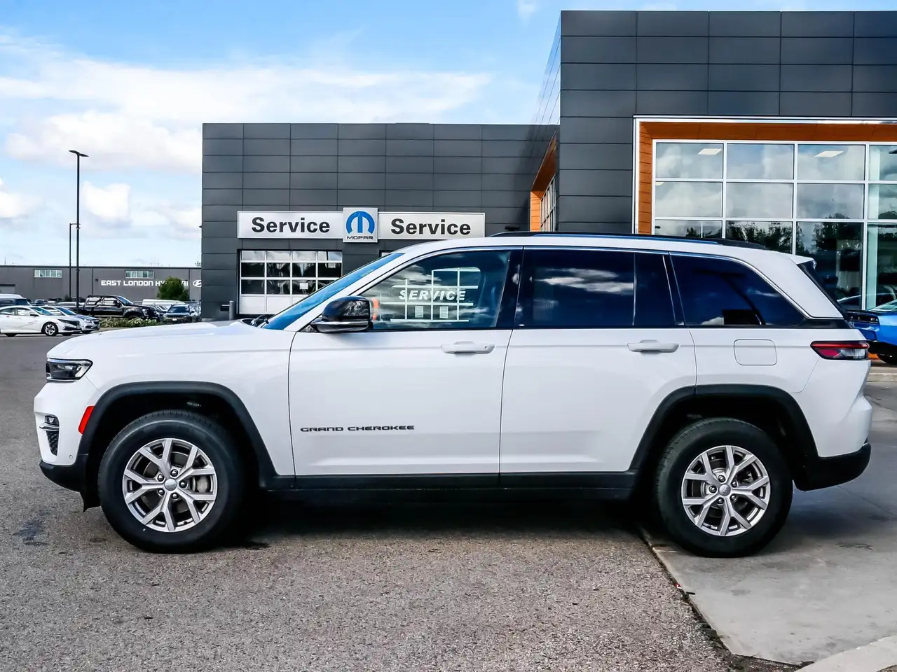 Jeep Grand Cherokee снимка Jeep Grand Cherokee