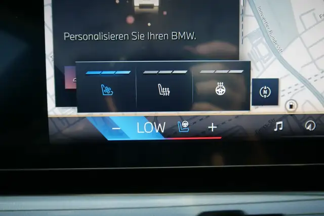 BMW 540 d xDrive *M-Paket Pro/AHK/Glasdach/Innovations Paket/360°/Sitzlüftung/M-Sitze/B&W Sound/Adapt. LED/D Ansicht 20