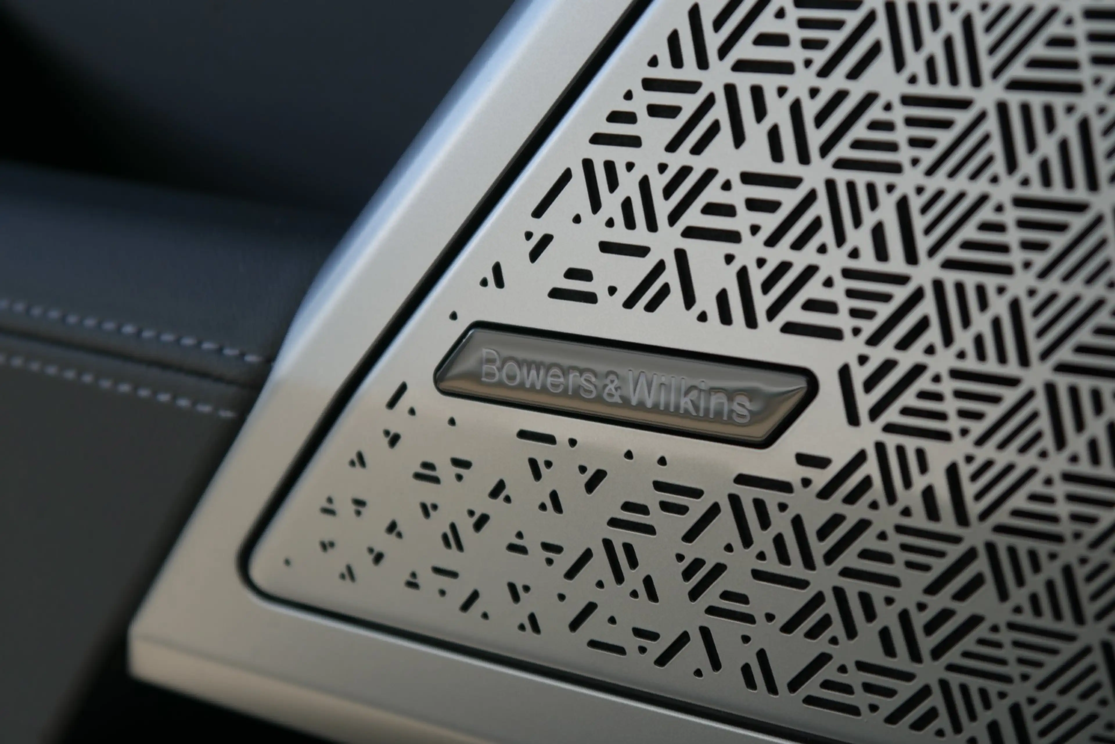 BMW 540 d xDrive *M-Paket Pro/AHK/Glasdach/Innovations Paket/360°/Sitzlüftung/M-Sitze/B&W Sound/Adapt. LED/D — photo 7