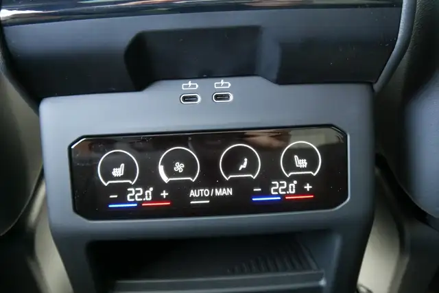 BMW 540 d xDrive *M-Paket Pro/AHK/Glasdach/Innovations Paket/360°/Sitzlüftung/M-Sitze/B&W Sound/Adapt. LED/D Ansicht 6