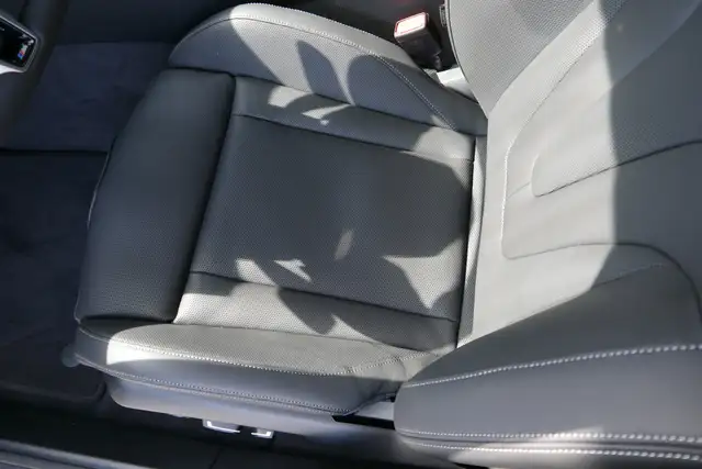 BMW 540 d xDrive *M-Paket Pro/AHK/Glasdach/Innovations Paket/360°/Sitzlüftung/M-Sitze/B&W Sound/Adapt. LED/D Ansicht 12
