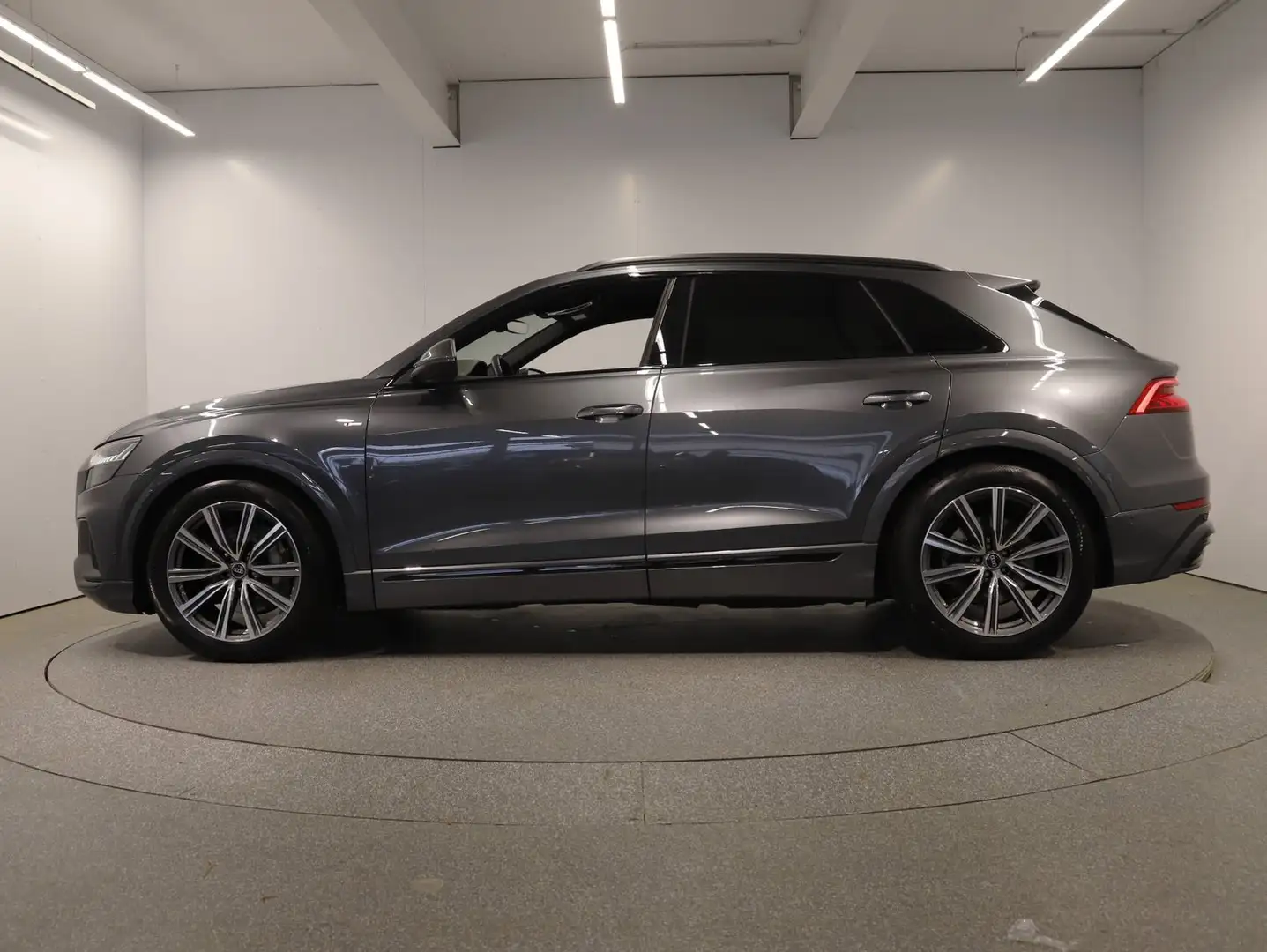 Audi Q8 50 TDI quattro Grau - 2