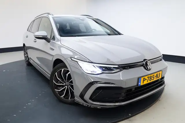Volkswagen Golf view 3