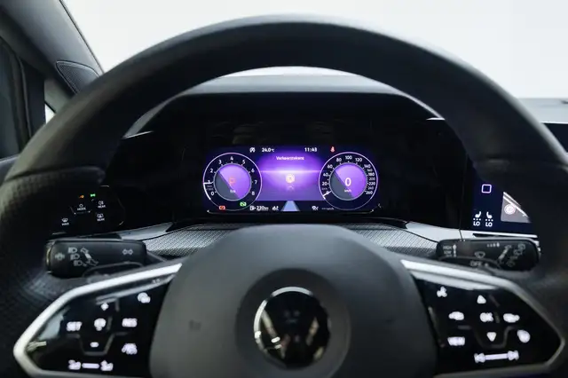 Volkswagen Golf view 20