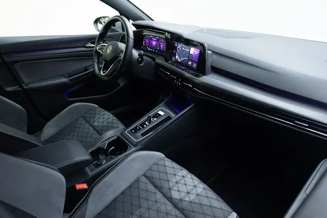 Volkswagen Golf view 17