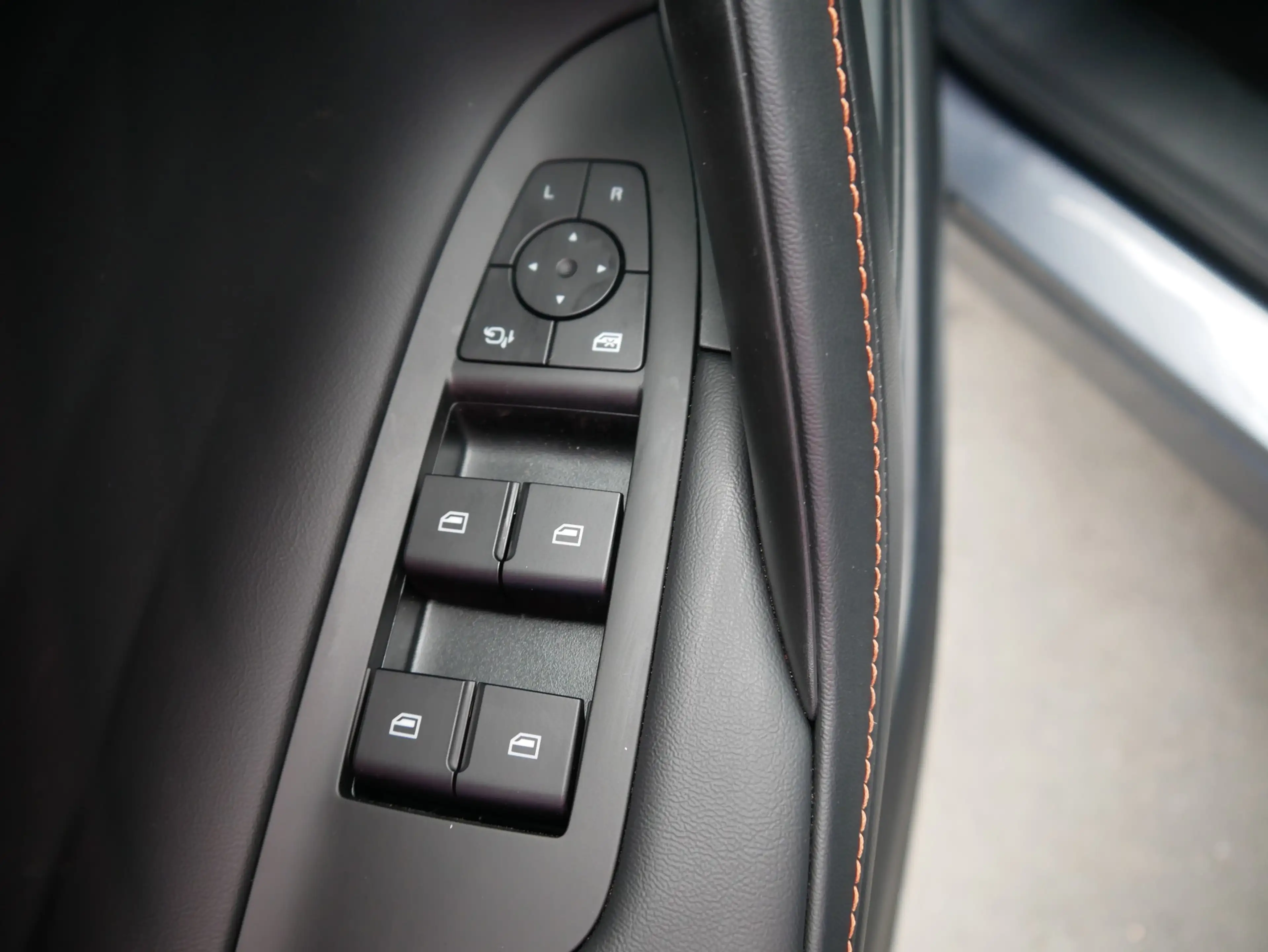 MG HS 1.5 T-GDI Hybrid+ Luxury Aut. LED ACC Navi — photo 27