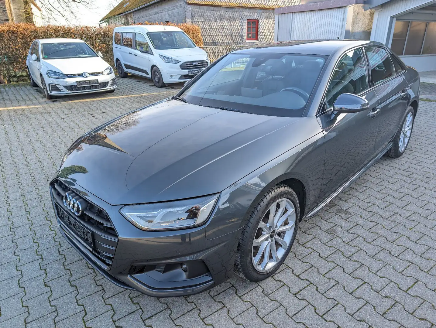 Audi A4 Lim. 40 eTDI advanced S-tronic Grau - 1
