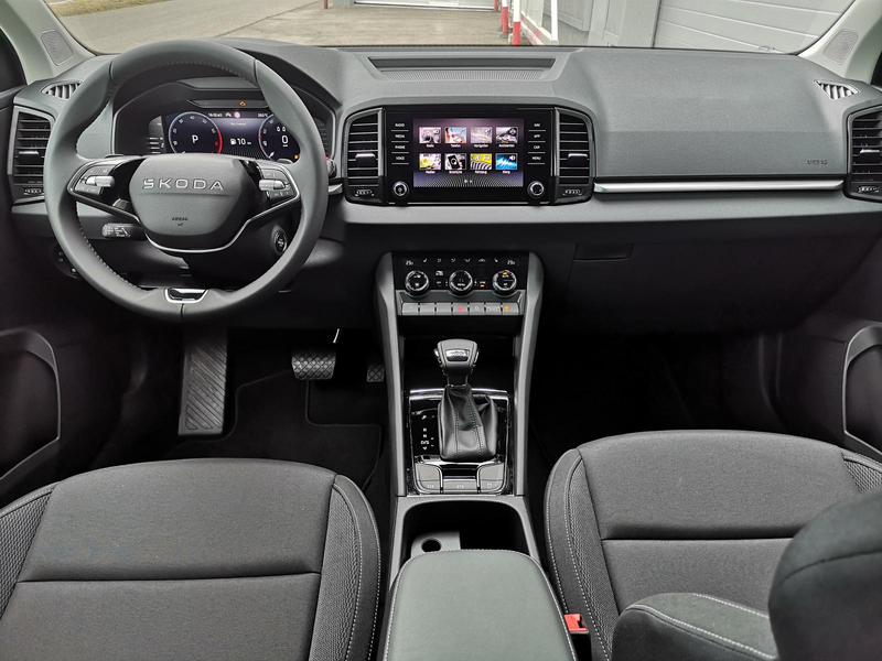 Skoda Karoq 1.5TSI Selection DSG AHK Navi GV5 — photo 4