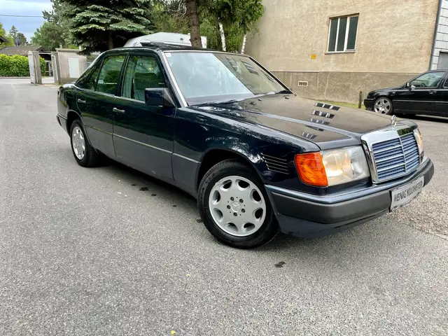 Mercedes-Benz 250 D Ds.
