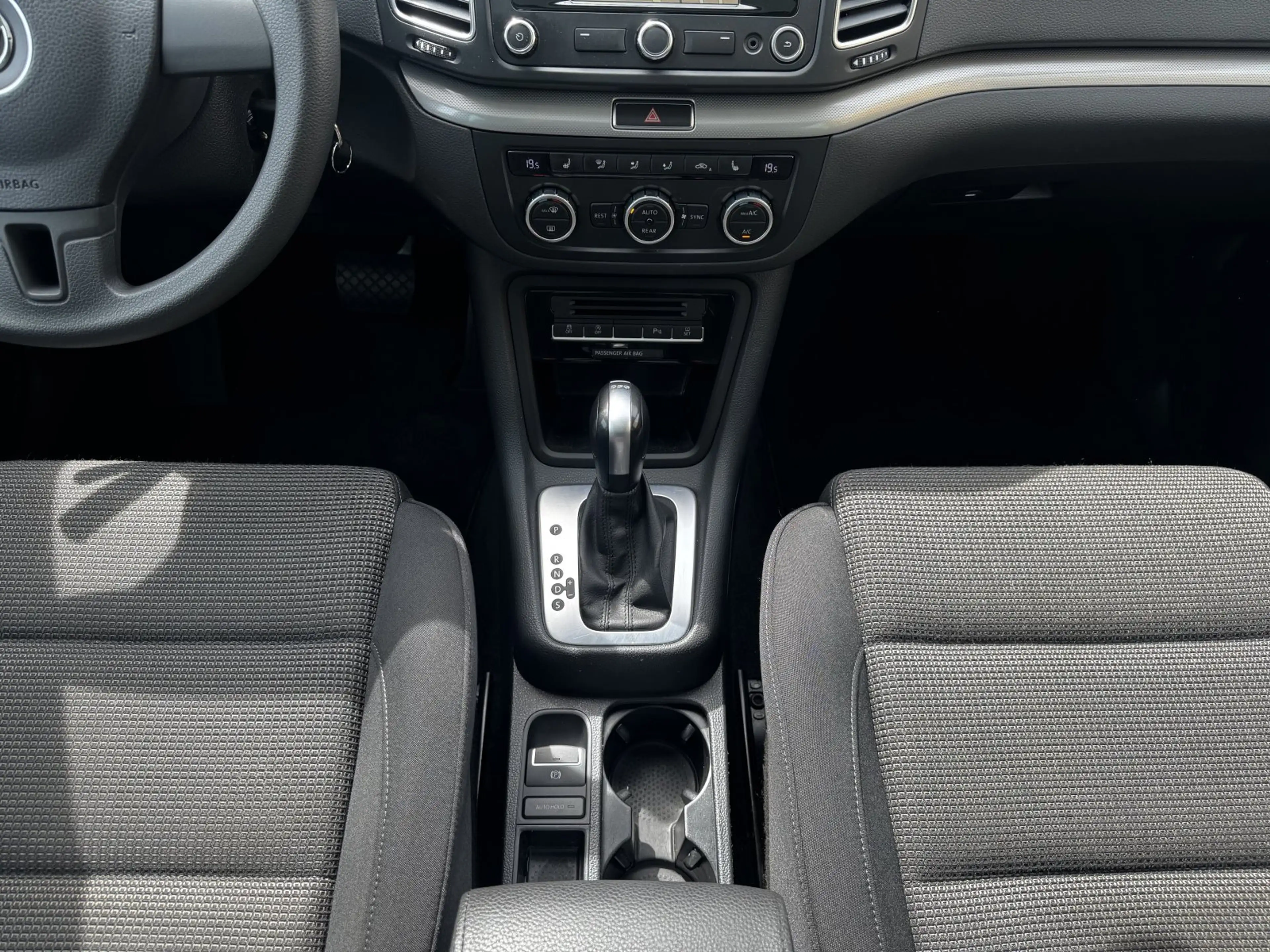 Volkswagen Sharan Comfortline 2.0 TDI +DSG+7-SITZER+NAVI+ — photo 15