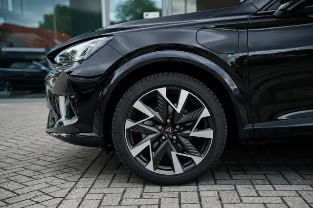 Cupra Formentor view 7