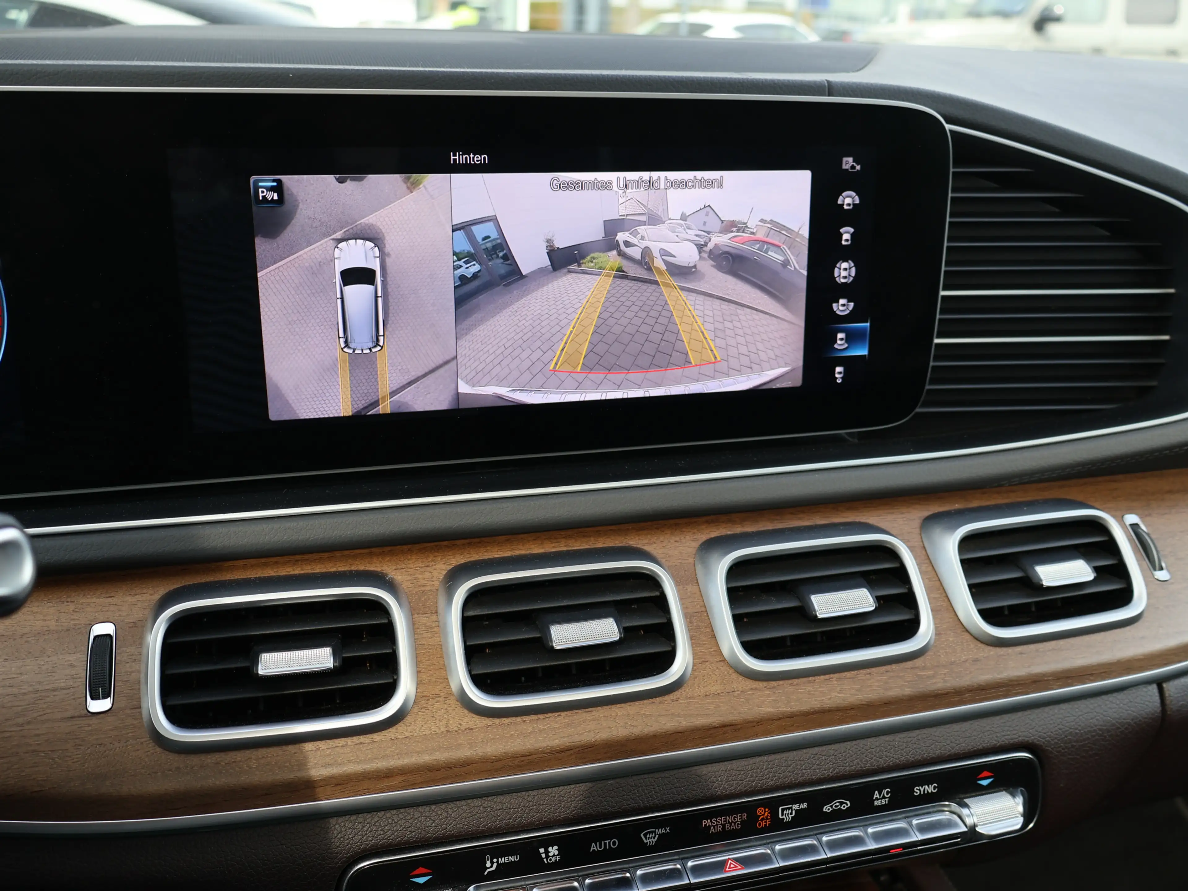 Mercedes-Benz GLS 400 d 4M AMG-NightPaket-KeyGo-SoftClose-AHK — photo 15
