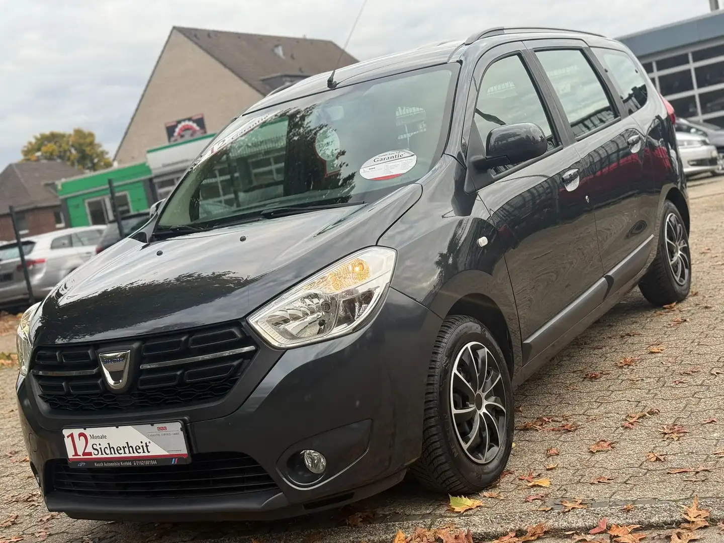 Dacia Lodgy Comfort LPG Gasanlage Klima Navi SHZ Tempomat 1 Ha Zwart - 1