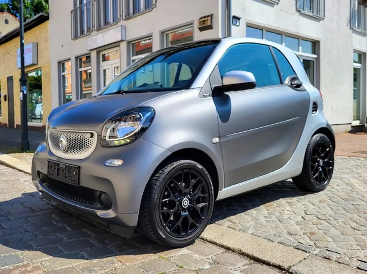 smart forTwo coupe prime PANO NAVI KLIMA LED Grau - 1
