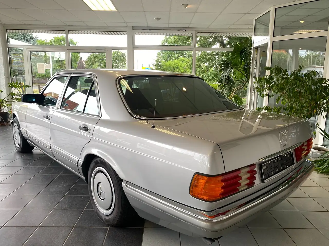 Mercedes-Benz S 260 SE 1.Hand/Klima/Scheckheft/130.000km, foto 3