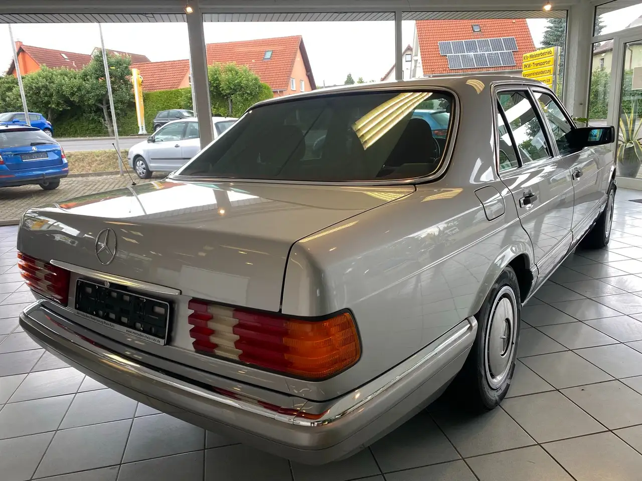 Mercedes-Benz S 260 SE 1.Hand/Klima/Scheckheft/130.000km, foto 4